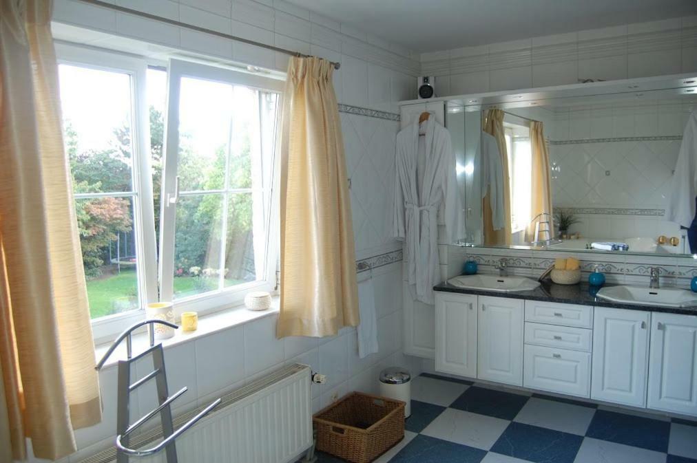 Le Mont Saint Roch , Chambre D'Hotes, B&B Nivelles Exterior foto